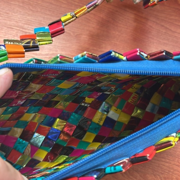 Vintage Wrapper Shoulder Bag - Picture 7 of 7